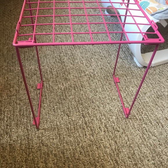 Pink shelf for locker - Picture 2 of 2